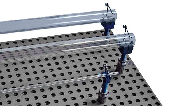 ALUMESS.maxx Prisma 120° mit Federhalter auf Palette