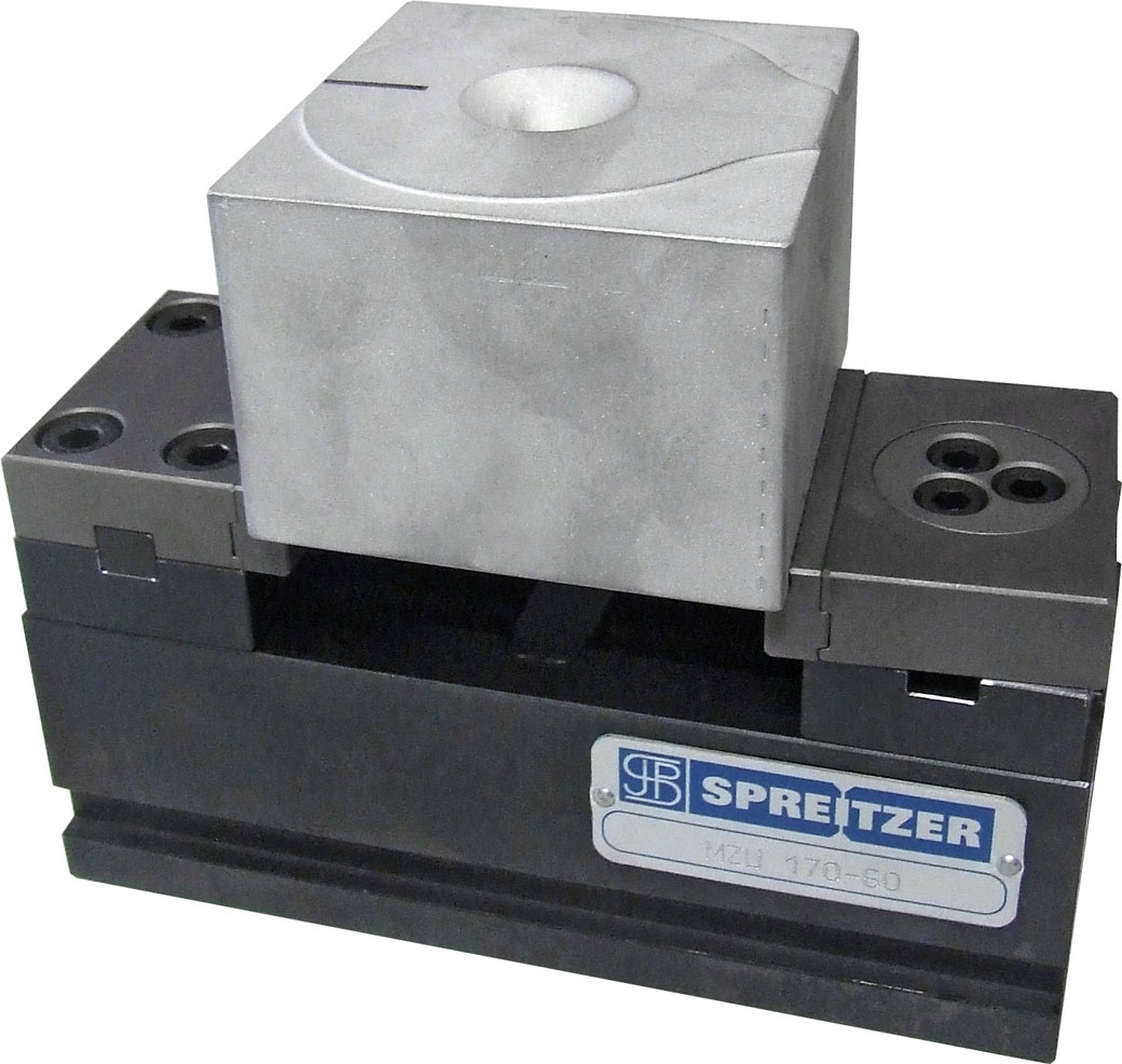 Mechanischer Zentrischspanner MZU 170-60 mit kundenspezifischen Pendelbacken 