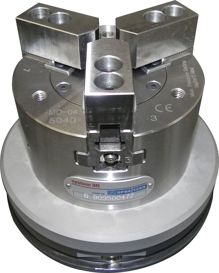 Pneumatisches Dreibackenfutter DBF-P auf Palette