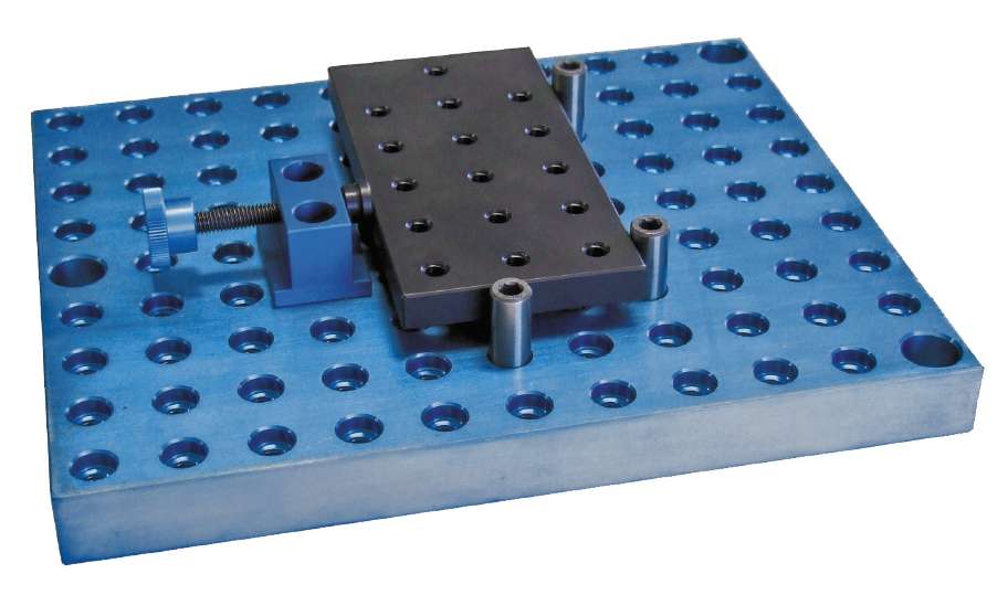 Aufbaubeispiel ALUMESS.maxx Spannblock mit Anschlagbolzen auf Palette